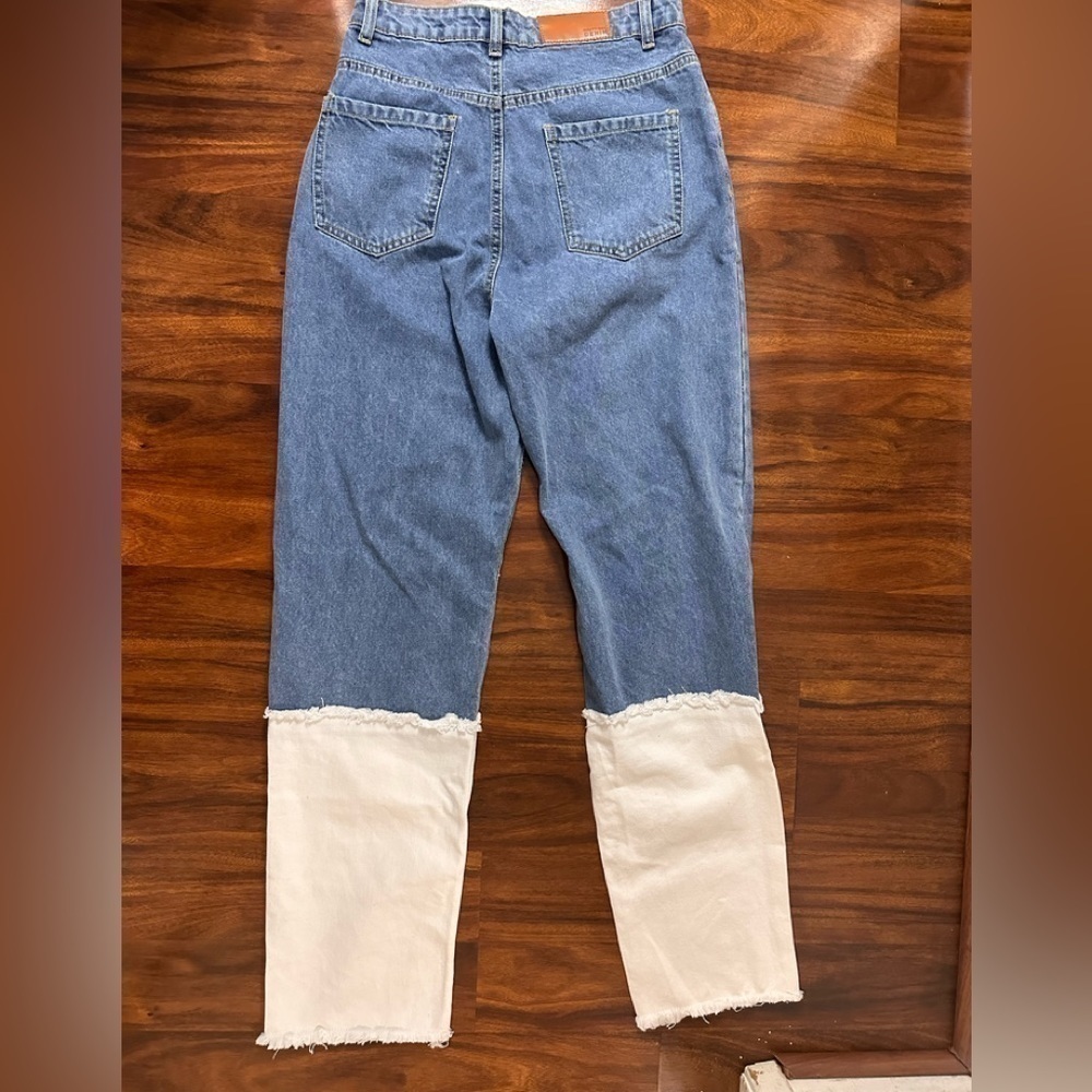 π Nasty Gal Two Tone Color Block Straight Leg Jeans Size 6 NWT - Picture 3 of 4